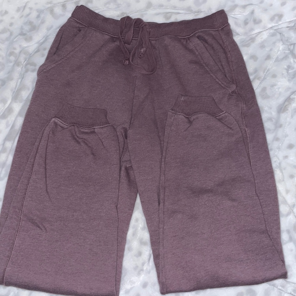 Aerie joggers in mauve colored